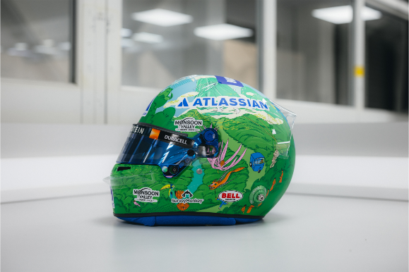 Alexander Albon helmet