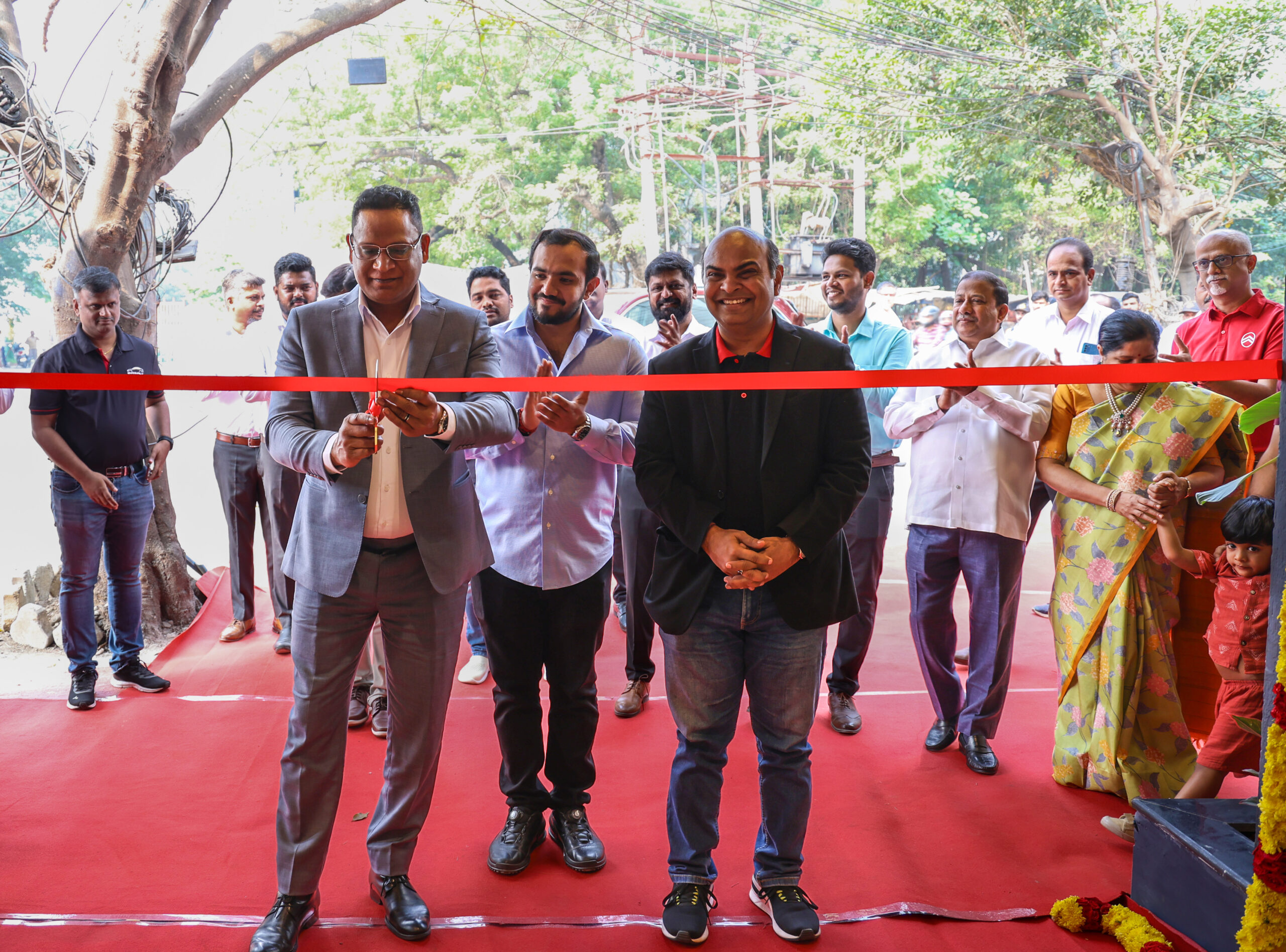 Ashwani Muppasani, Chief Operating Officer India and Asia Pacific with Shailesh Hazela, Managing Director and CEO, Stellantis India at the Chennai 3S Facility Inaugration
