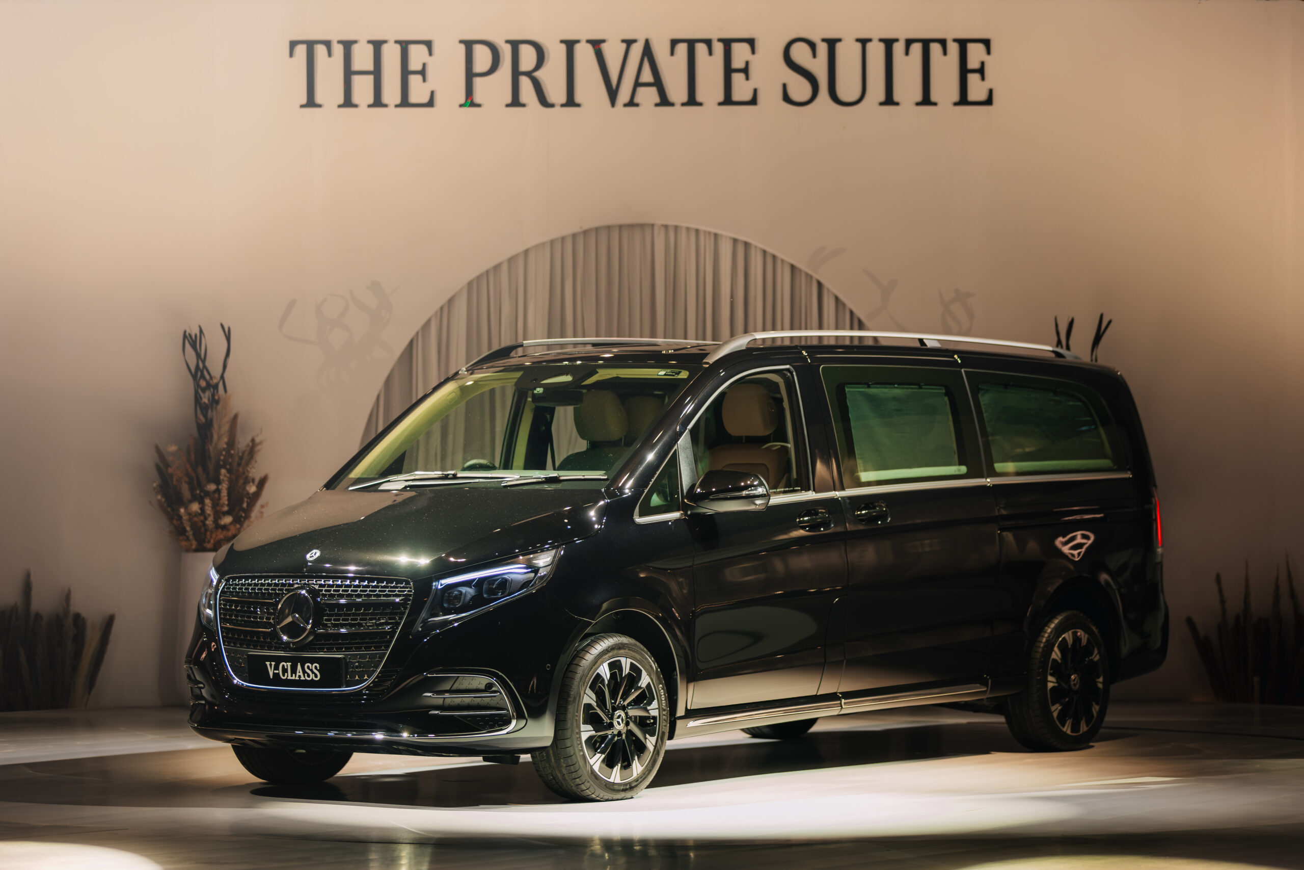 Image 01_Mercedes-Benz unveils the ‘private suite on wheels, the all-new V-Class Extra LWB Redefines the luxury personal mobility segment in India
