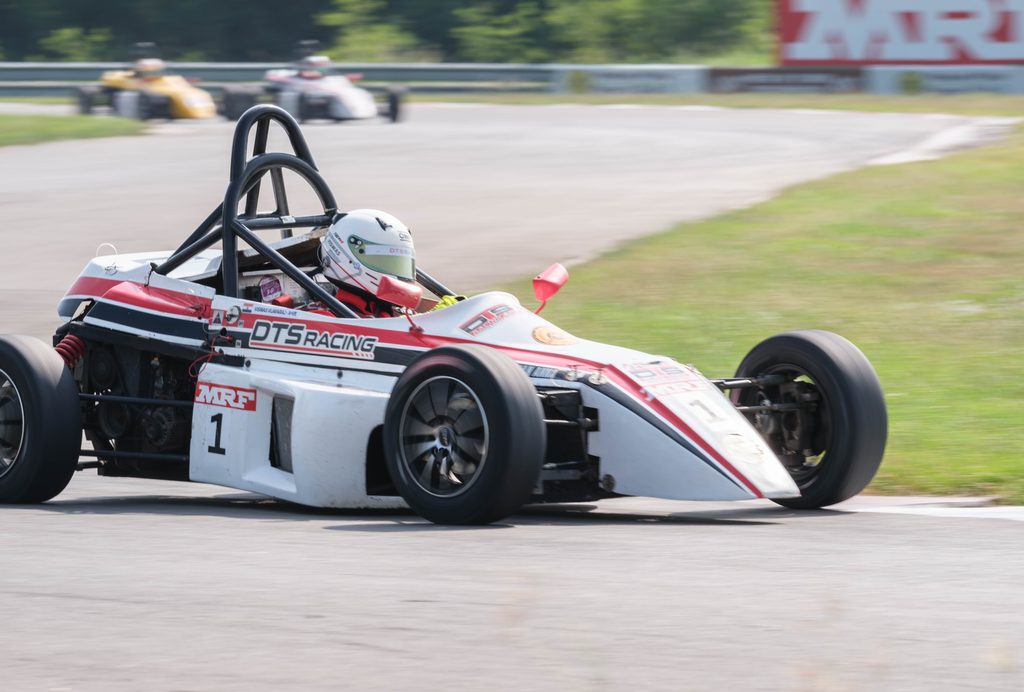 DSCF0894-1024x692 Saishiva Sankaran, Bhuvan Bonu Continue Winning Streaks in MRF Indian National Racing Challenge